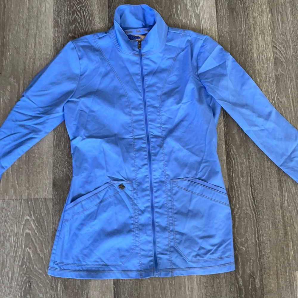 Scrub jacket